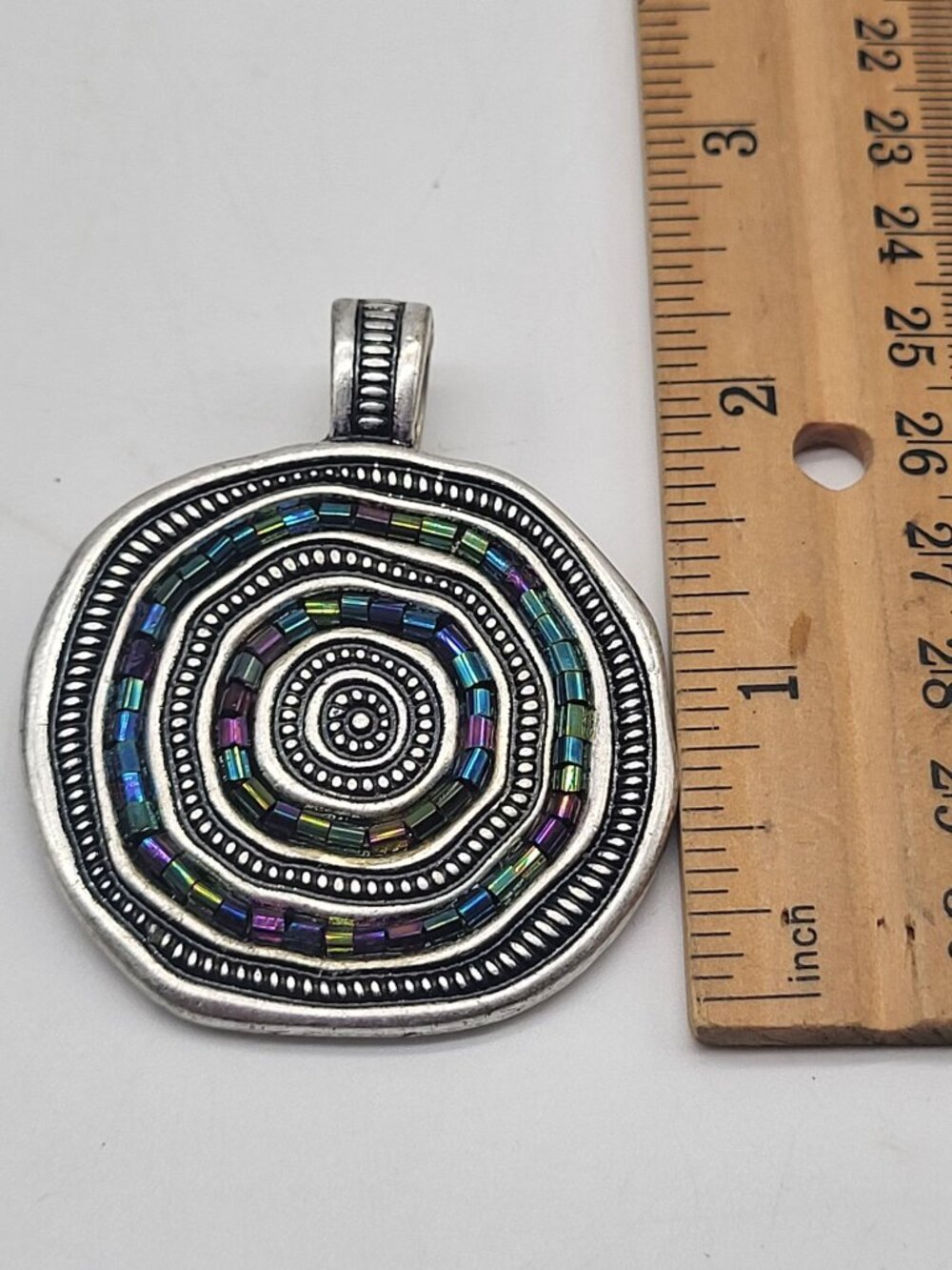 Premier Designs Bora Bora Silver Tone Circular Pendant w/ Multicolor Beads Boho - Picture 3 of 5